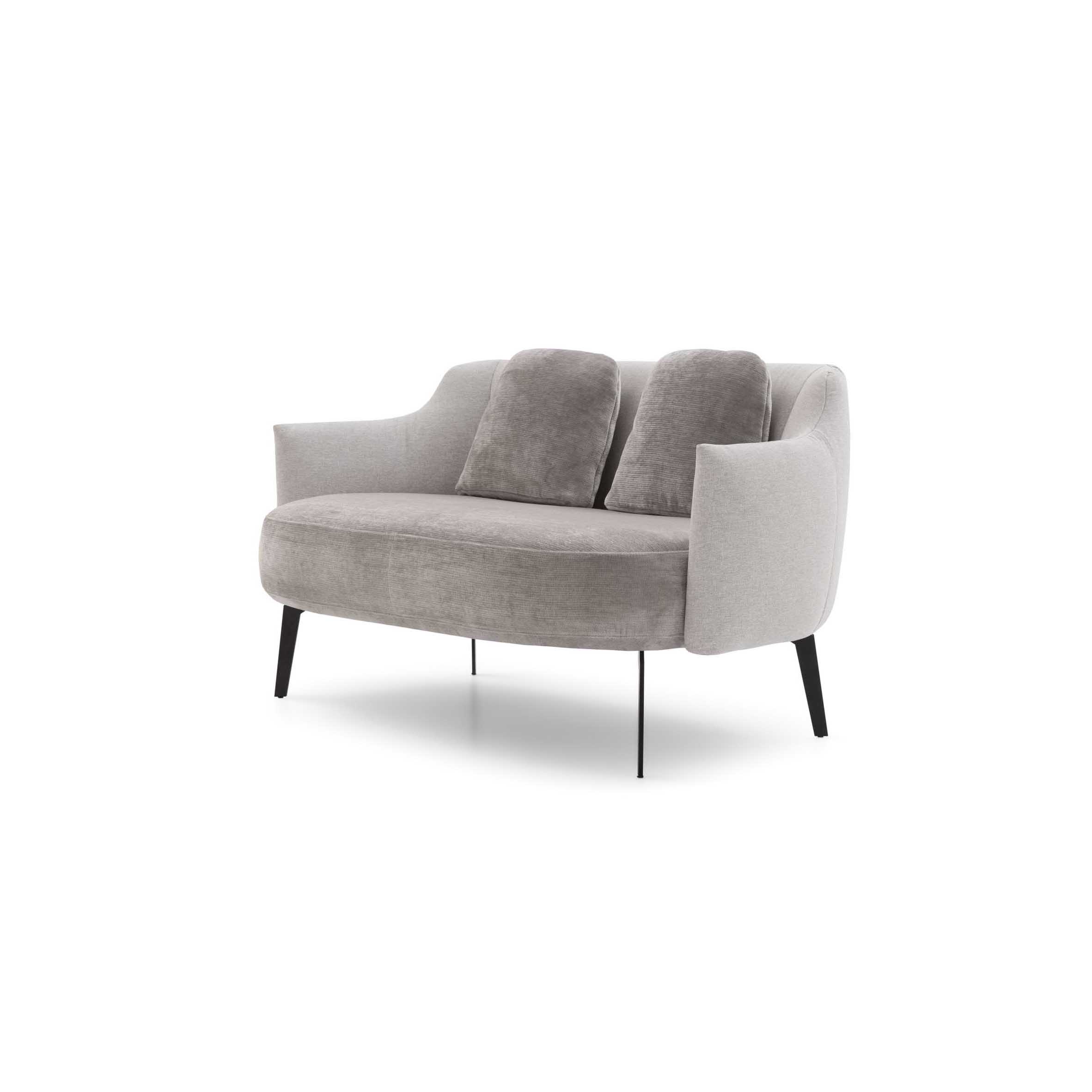 Divanetto Shelley LeComfort Divanetto Shelley LeComfort con cuscini decorativi
