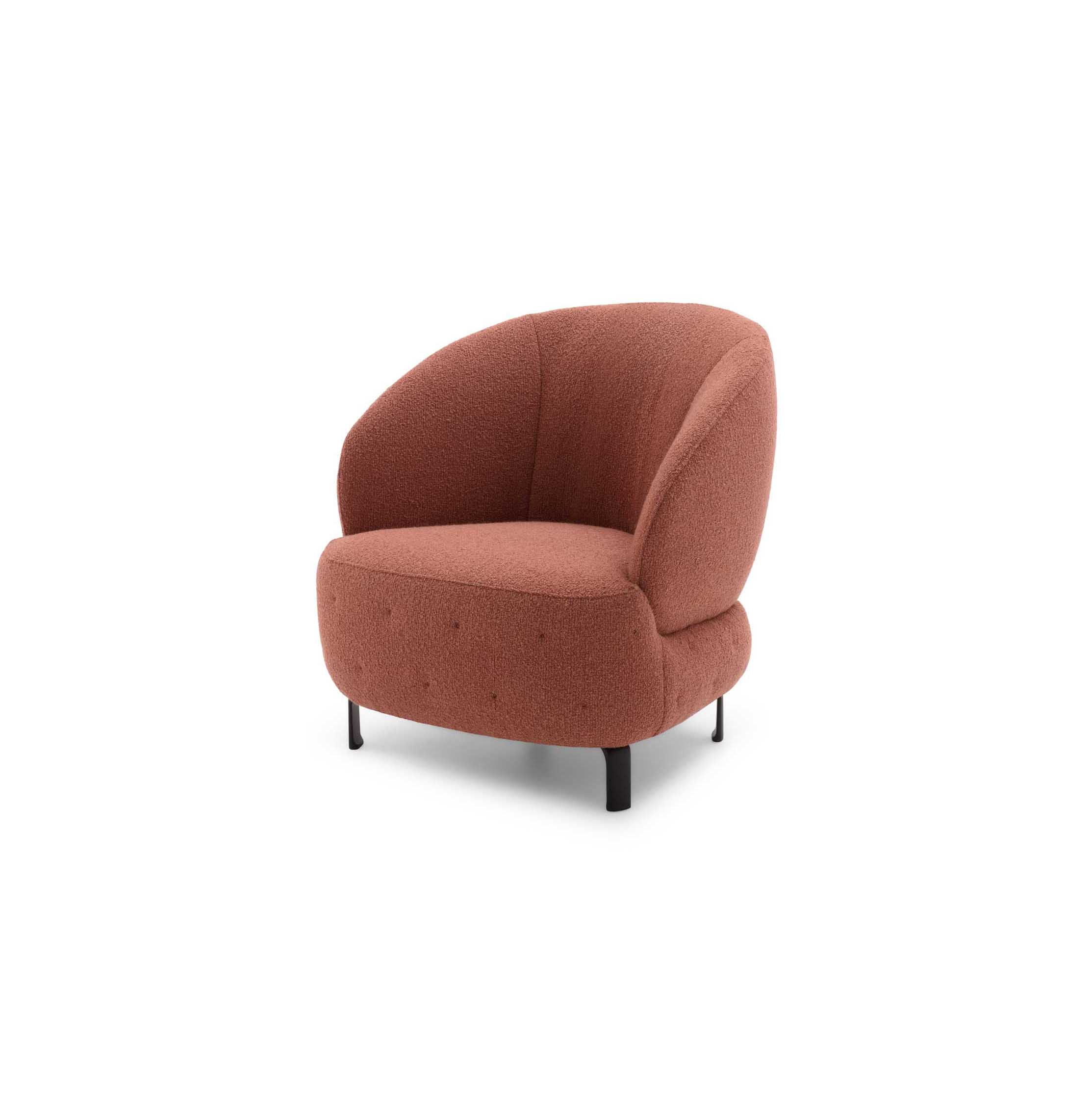 Poltroncina Guapa LeComfort con trapuntatura sulla base Poltroncina Guapa LeComfort con trapuntatura sulla base
